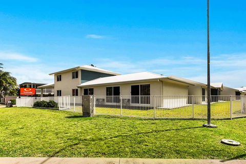 Econo Lodge Beachside - Maitland Accommodation 0