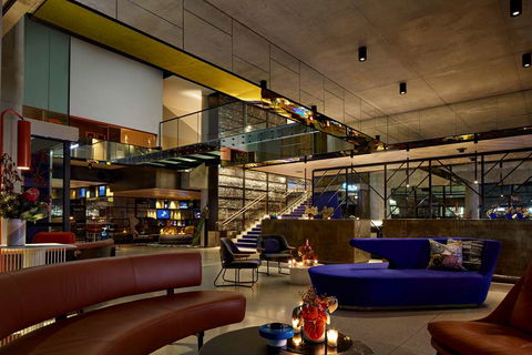 QT Melbourne - Maitland Accommodation 2