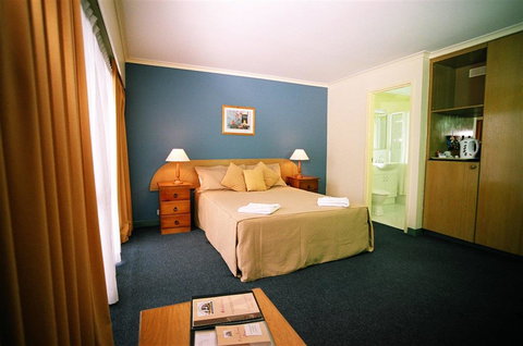 Mount Ommaney Hotel Apartments - Maitland Accommodation 2