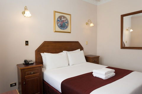 Palais Royale - Maitland Accommodation 2