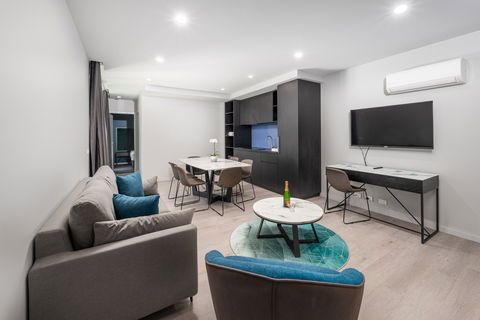 Oros Plus Hotel - Maitland Accommodation 13