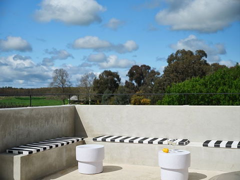Lindenwarrah Hotel - Maitland Accommodation 0