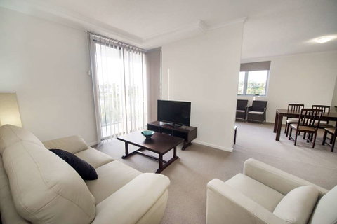 Curtis Central Apartments - Maitland Accommodation 6