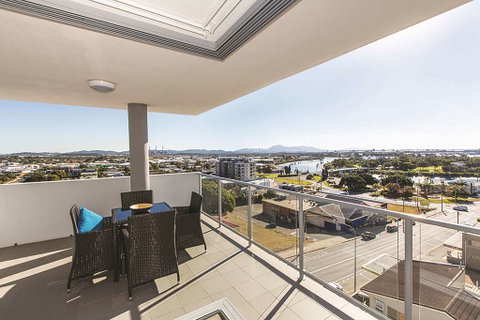 Curtis Central Apartments - Maitland Accommodation 8