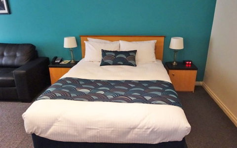 Victoria Lodge Motor Inn & Serviced Apts - Maitland Accommodation 1