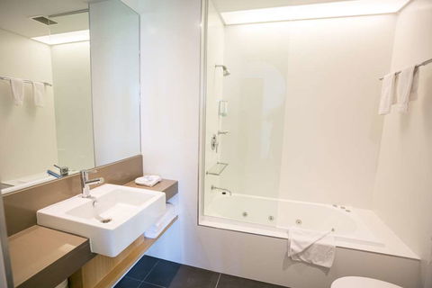 Alpha Hotel Eastern Creek - Maitland Accommodation 4