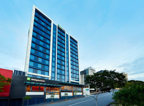Holiday Inn Express Brisbane Central - Maitland Accommodation 1