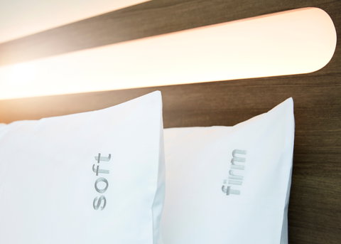 Holiday Inn Express Brisbane Central - Maitland Accommodation 6