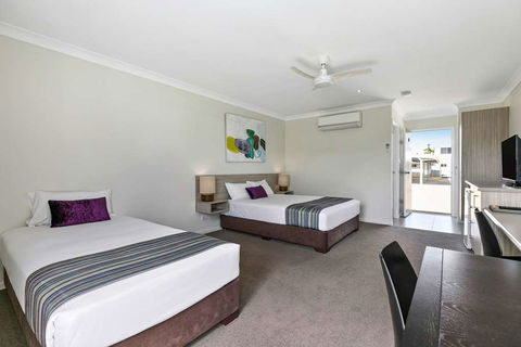 Econo Lodge Beachside - Maitland Accommodation 11