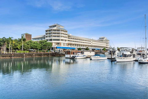 Shangri-La Hotel, The Marina - Maitland Accommodation 0