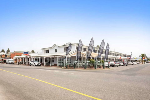 Hotel Victor - Maitland Accommodation 0