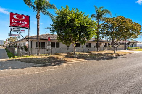 Econo lodge Moree Spa Motor Inn - Maitland Accommodation 0