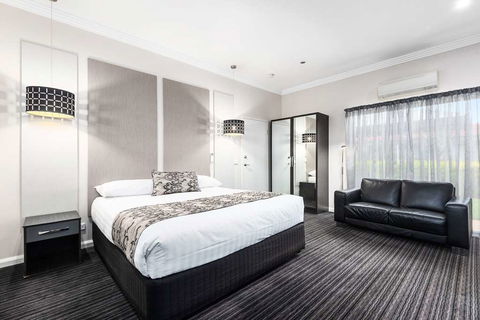 Comfort Inn Deakin Palms - Maitland Accommodation 1