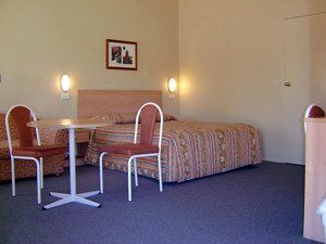 Country Gardens Motor Inn - Maitland Accommodation 2