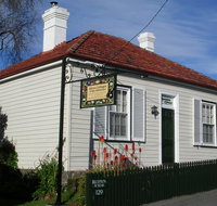 Alice's Cottages - Maitland Accommodation