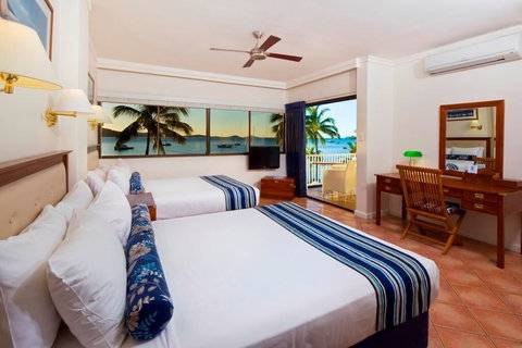 Coral Sea Resort - Maitland Accommodation 1
