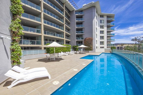Pacific Suites Canberra - Maitland Accommodation 2