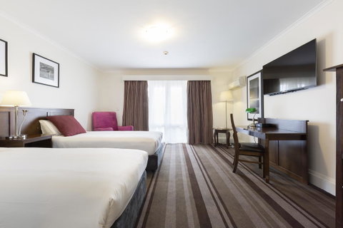 Mercure Canberra - Maitland Accommodation 10