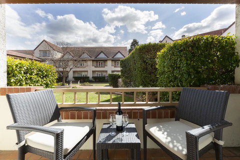 Mercure Canberra - Maitland Accommodation 1