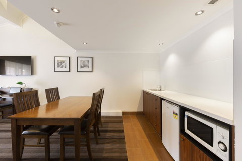 Mercure Canberra - Maitland Accommodation 17