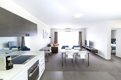 Abode Tuggeranong - Maitland Accommodation 2