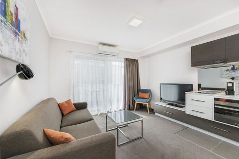 Abode Tuggeranong - Maitland Accommodation 5