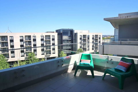 Realm Park 39 Barton ACT - Maitland Accommodation 5