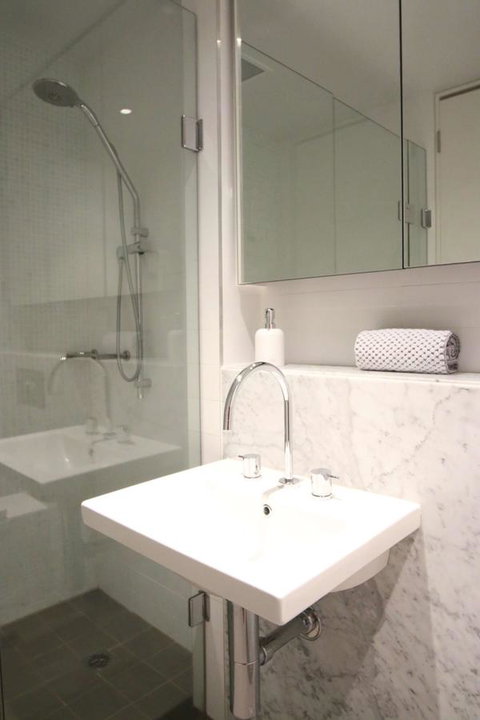 Realm Park 39 Barton ACT - Maitland Accommodation 4