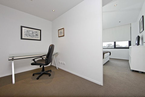 Realm Park 39 Barton ACT - Maitland Accommodation 9
