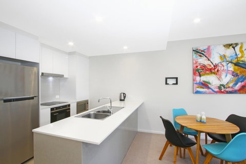 IQ Smart Apartments 704 Braddon ACT - Maitland Accommodation 3