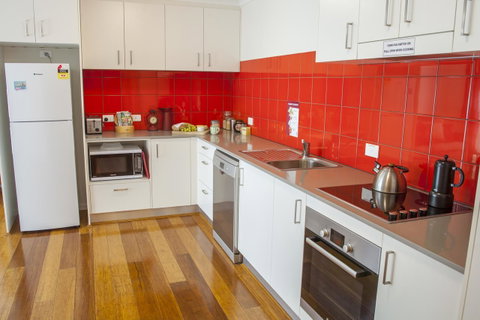 One Of A Kind Apartments - Maitland Accommodation 11