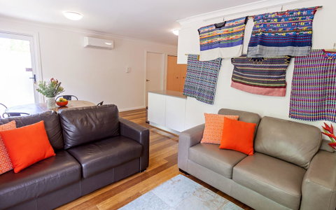 One Of A Kind Apartments - Maitland Accommodation 2