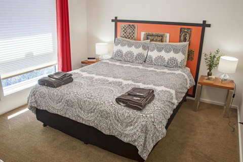 One Of A Kind Apartments - Maitland Accommodation 13