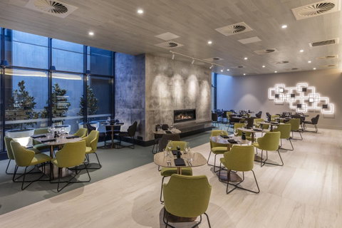 Deco Hotel Canberra - Maitland Accommodation 1