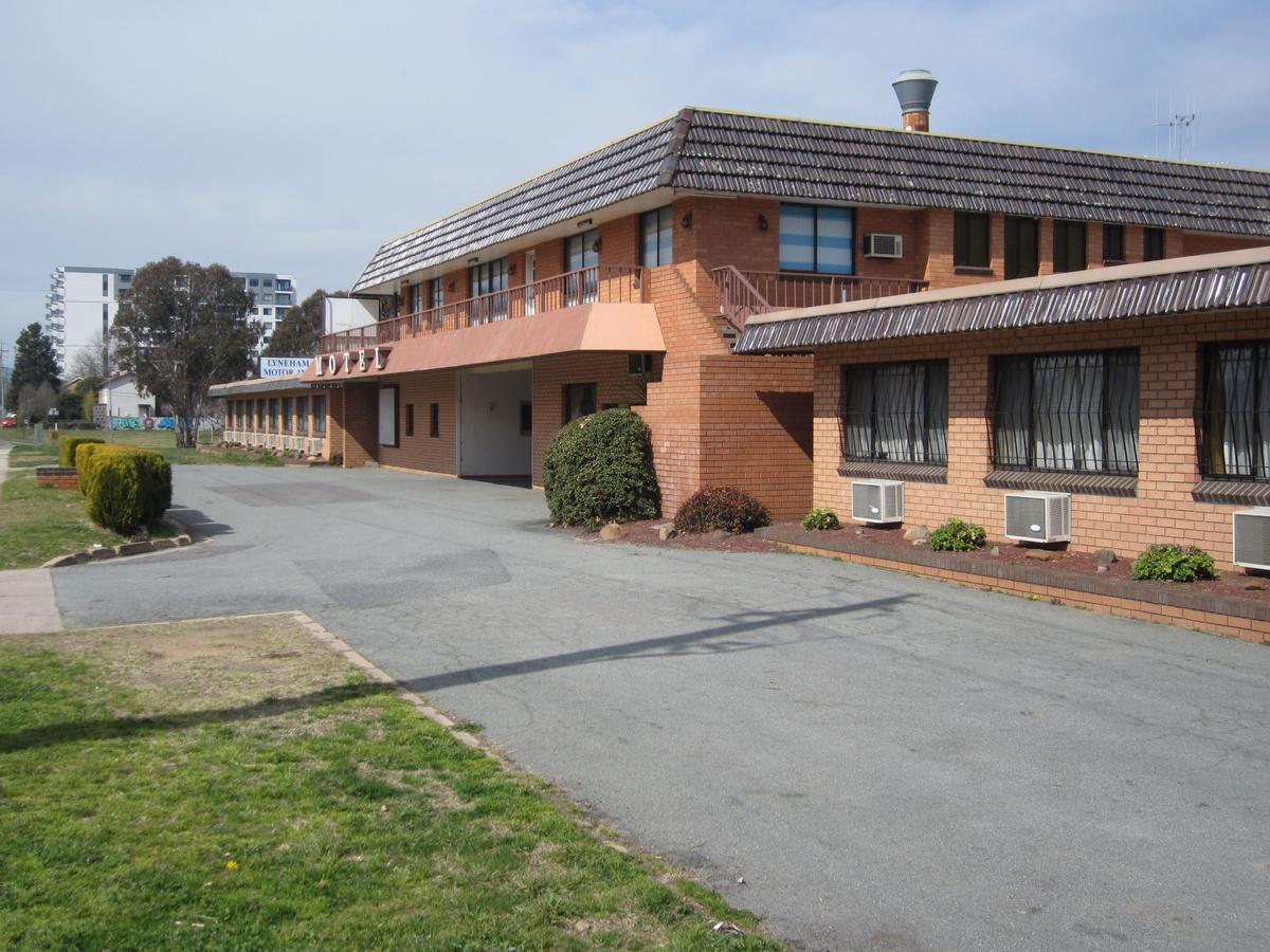 Lyneham ACT Maitland Accommodation