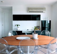 Staying Places - The Avenue - Maitland Accommodation