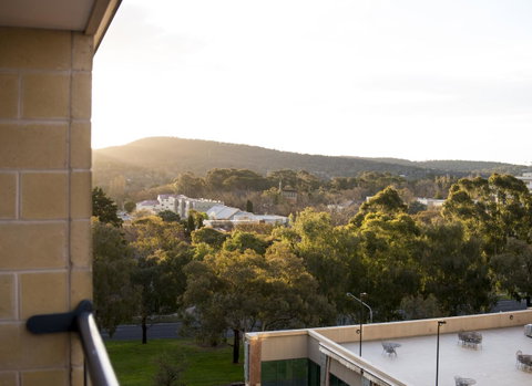 Mantra On Northbourne - Maitland Accommodation 11