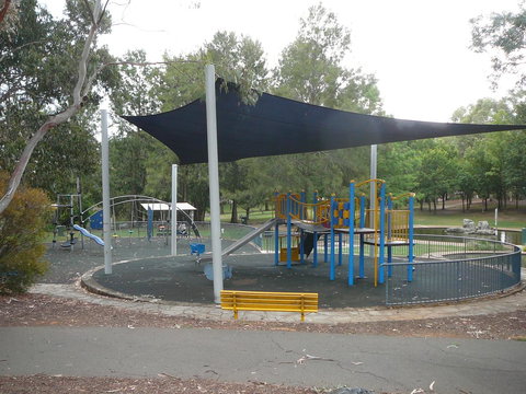 3BR Executive Apartment With Lake And Mountain Views - Maitland Accommodation 13