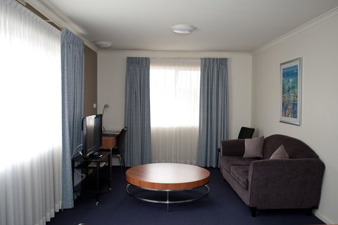 Ramada Encore Belconnen - Maitland Accommodation 17
