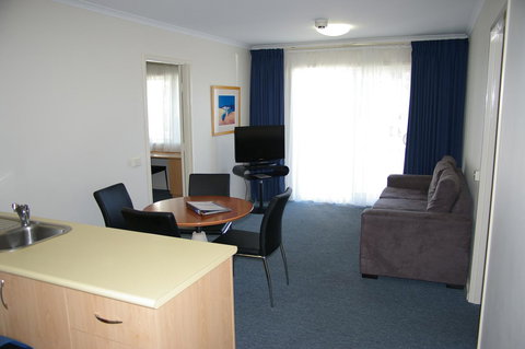 Ramada Encore Belconnen - Maitland Accommodation 16