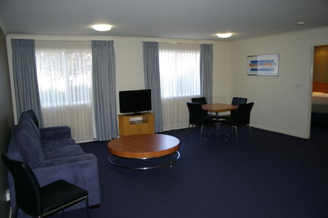 Ramada Encore Belconnen - Maitland Accommodation 18