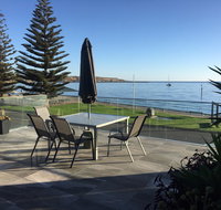 crystal blue apartment - Maitland Accommodation