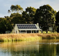 The Lake House Retreat - Maitland Accommodation