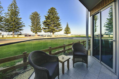 Bonnies Of Beachport - Maitland Accommodation 32