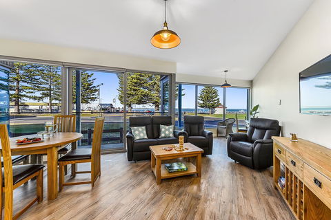 Bonnies Of Beachport - Maitland Accommodation 11