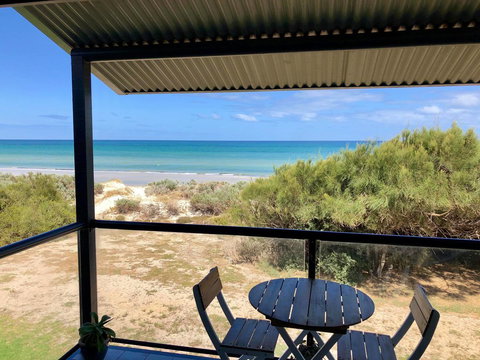 Blissful Beachfront Beachouse - Maitland Accommodation 16