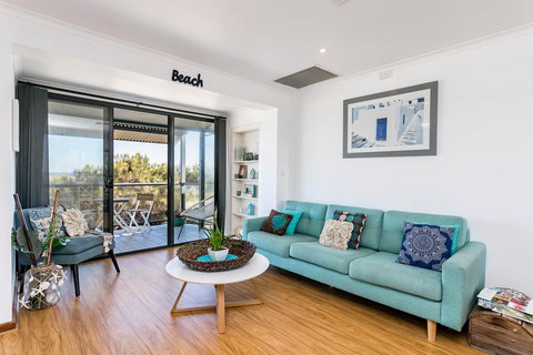 Blissful Beachfront Beachouse - Maitland Accommodation 6