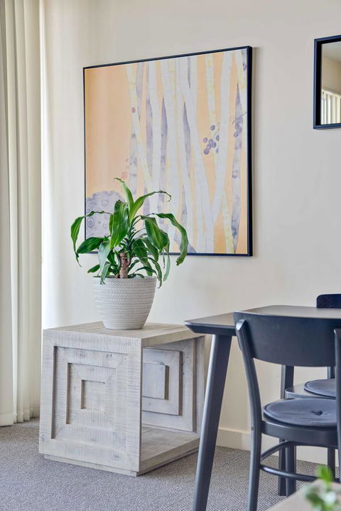 Port Adelaide Executive Waterfront Apartment - Maitland Accommodation 14