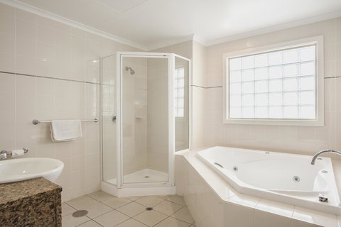 Marina Hotel - Maitland Accommodation 2