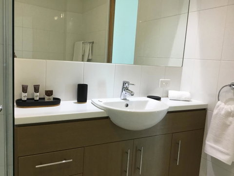 Wallaroo Marina Waterfront Luxe Apartment - Maitland Accommodation 18